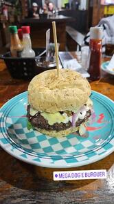 Mega dog burguer