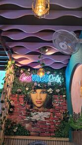 The cafe Honey