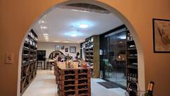 Vinoteca Escola de Vinhos e Adega