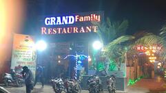 Grand Restro