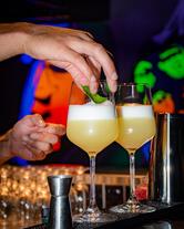 Zinzou I Ping-Pong Bar