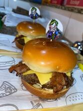 Heroís Burger / Parque União