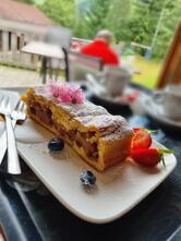 Cafe HOELDERLE