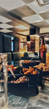 MKM Busy Bar