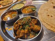 Paras Hotel - Veg & Non Veg Restaurant