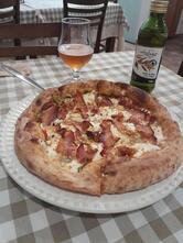 La Tavola Pizza Bar