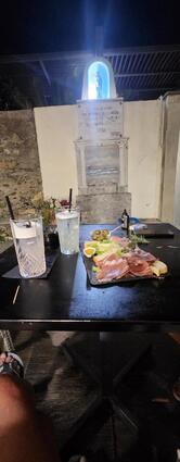 Moodon Cocktail Bar