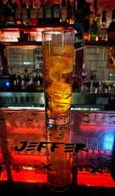 JEFFER cocktails & friends