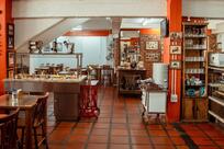 Restaurante & Loja de Vinhos A Bruxa