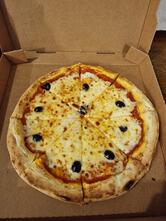 le globe Pizza au feu de Bois