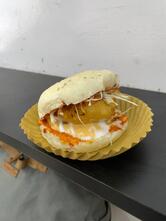 Bhukkhad Vadapav