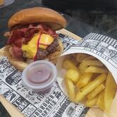 Cub's Burger