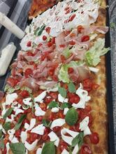 92 grammi Pizza Al Taglio