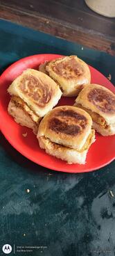 Dosti Vadapav