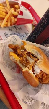 KFC - Parque Dom Pedro