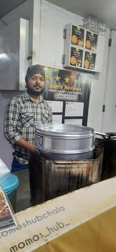 Momos Hub
