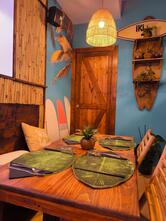IKI SURF poke e tiki bar