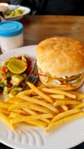 MoonDance Kasol Cafe & Bar