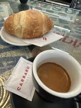 Bar Caffeteria In Piazza