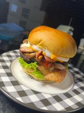 DG Burger Hamburgueria e Pastelaria - Vila Mariana