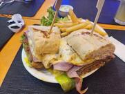 Suculenta Burger Resto
