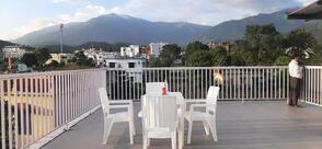 Rooftop Meet N Eat