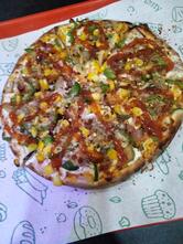 Friends pizza junction
