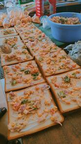 THE FOOD DIVINE