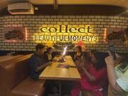 Moody cafe & lounge