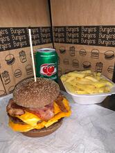 Máfia dos Hamburguers Cachambi
