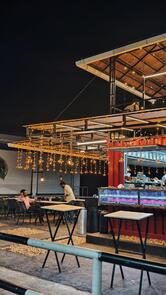 Aldeek Container cafe