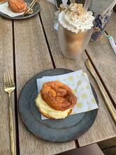 Nüsse Café