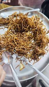 Moeen fast food