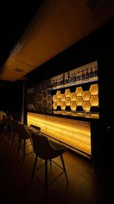 Le Hive Lounge