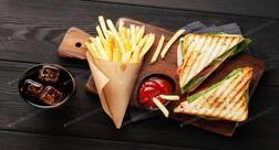 SmokeKiss (Relish your taste buds)