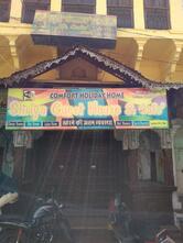 Shriya Guest House & Cafe