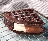 R Belgium Waffle