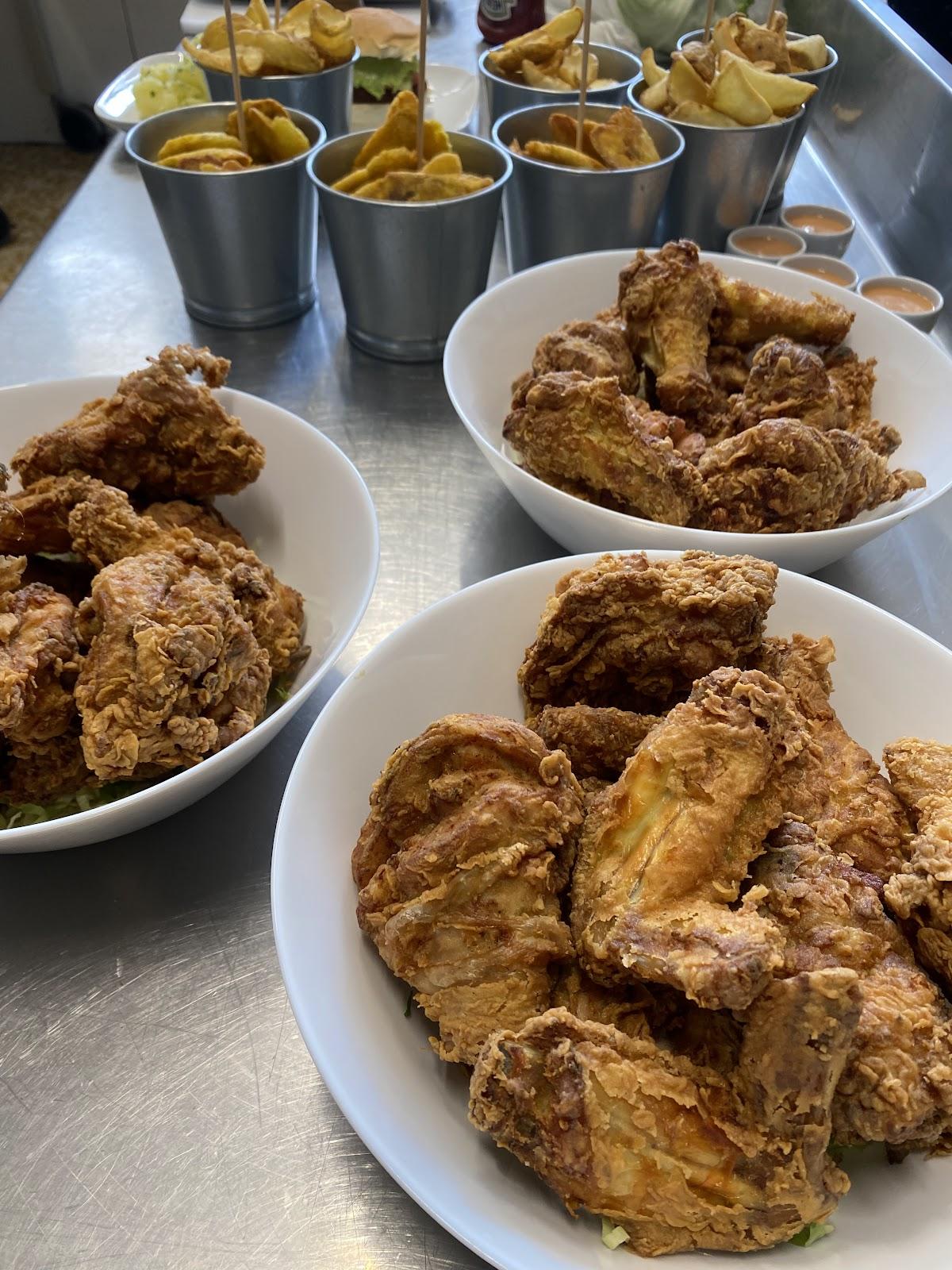 Feelings - Fried chicken & cocktails