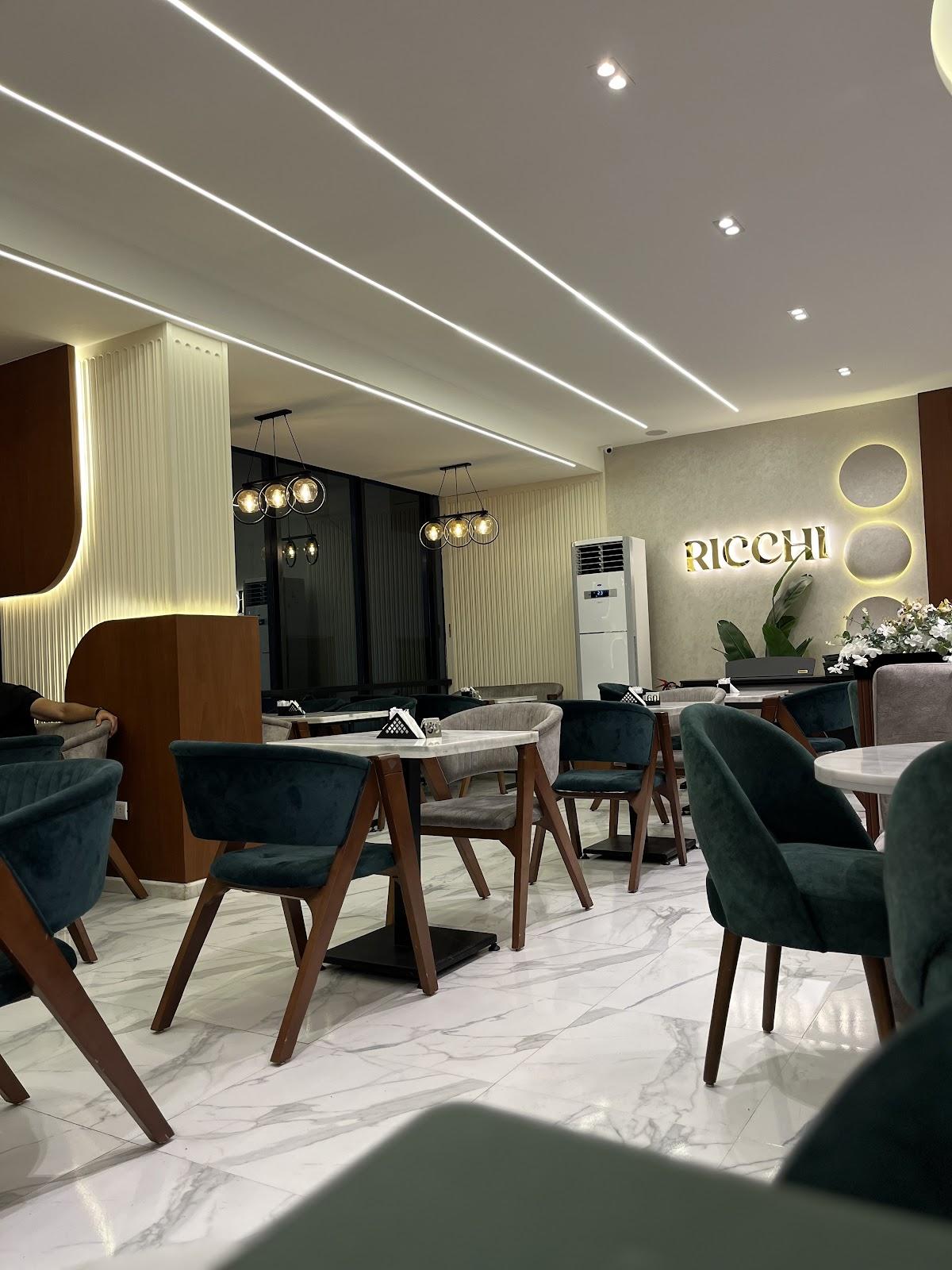 RICCHI LOUNGE