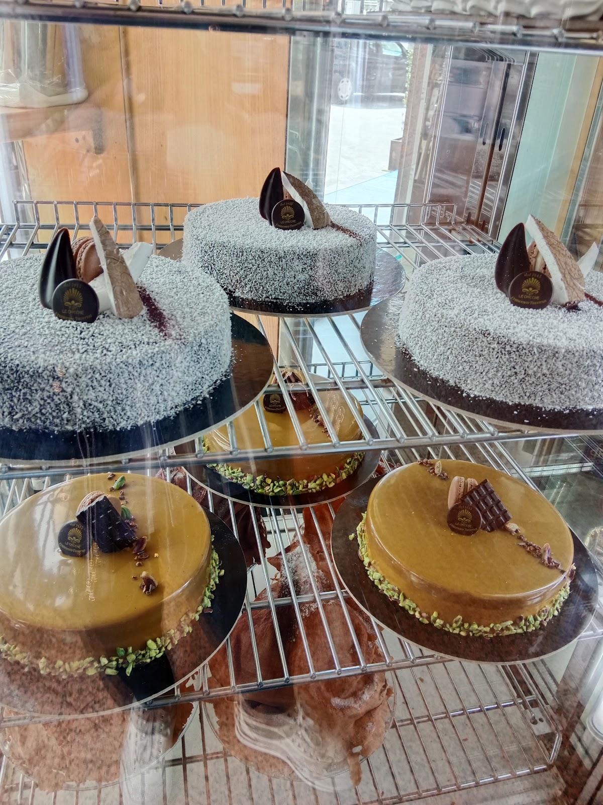 Pasticceria Taverna Francesco - Le Chicche - Bar, Torrone, Gelateria e Pasticceria dal 1945