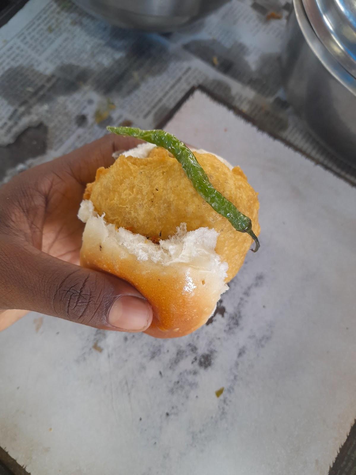 SHREE SAMARTH KRUPA VADAPAV CENTER