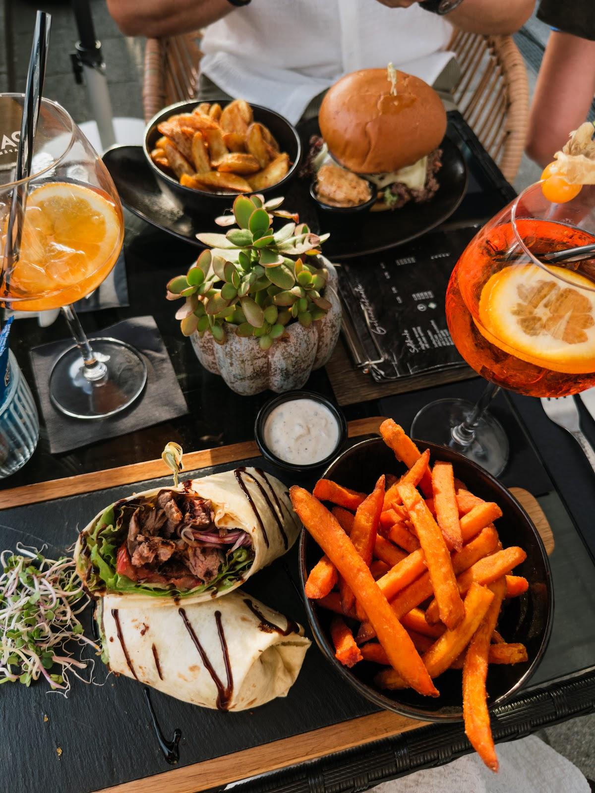 Tanily - Restaurant & Bar