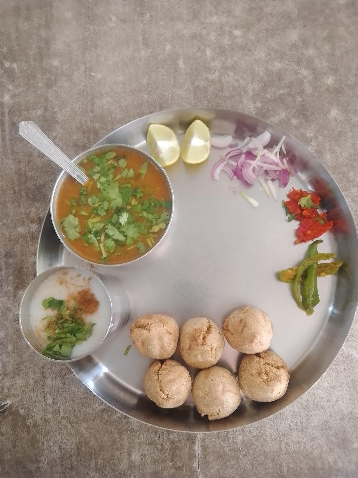 श्री अशापुरा दाल बाटा भोजनालय