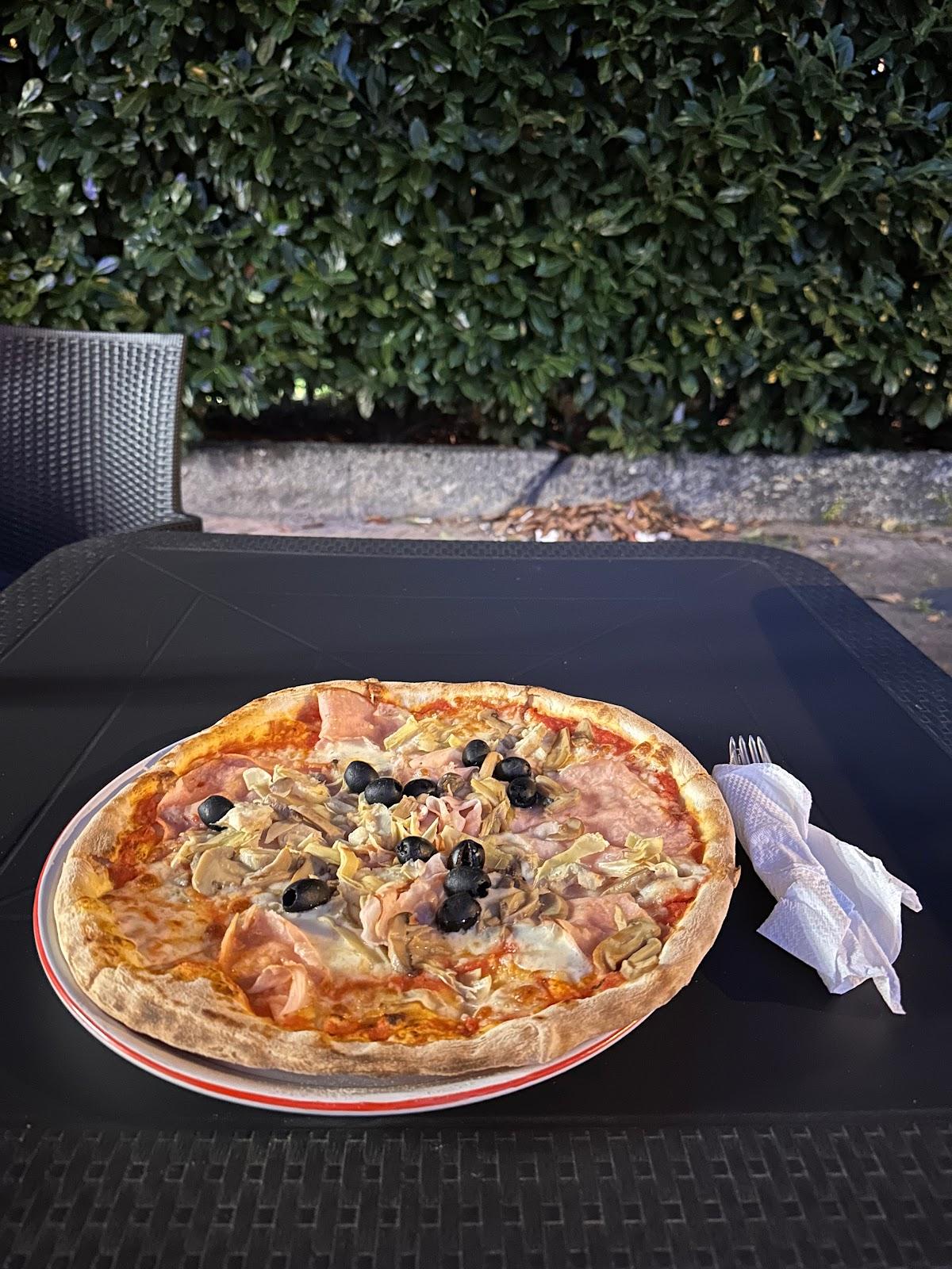 Pizzeria LA FAVOLA