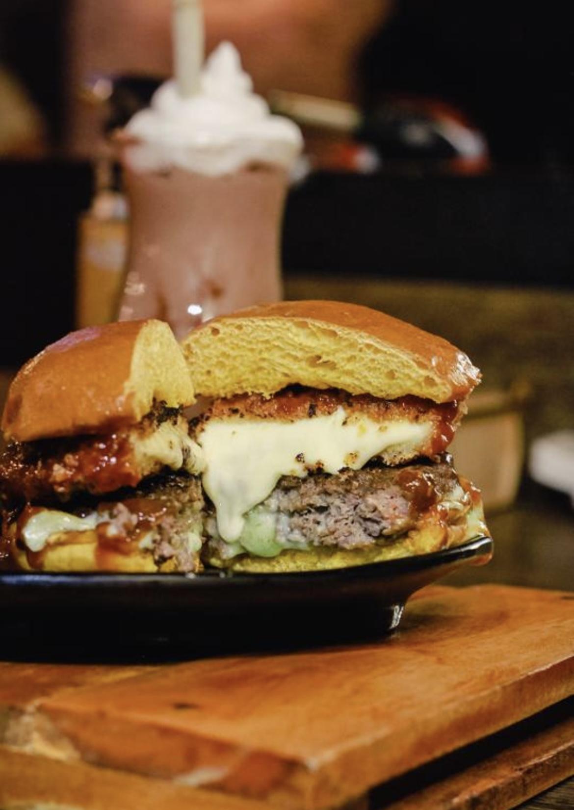 Wolf Roots Burger e Pizza Iguape
