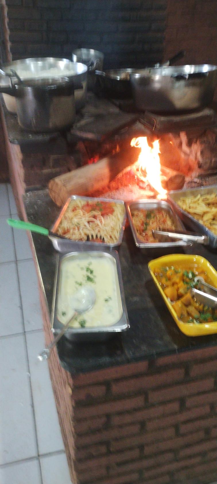 Restaurante D' Família - Comida Caseira - Comida Mineira Fogão à lenha