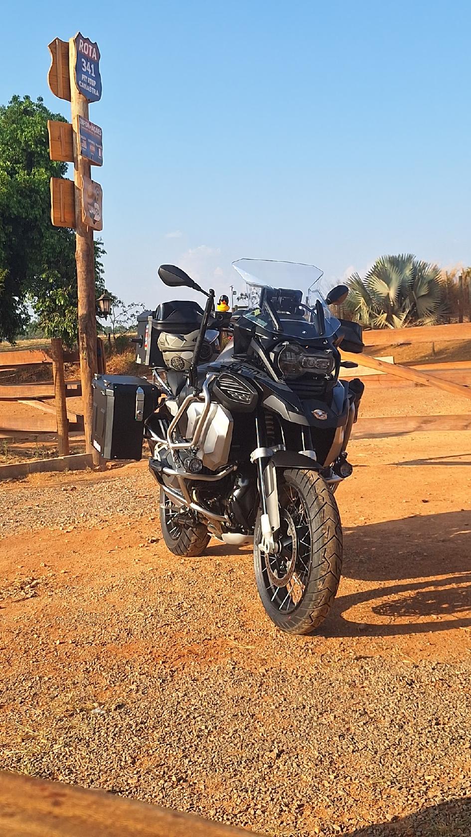 Pit Stop Canastra [monumento rota biker 17]