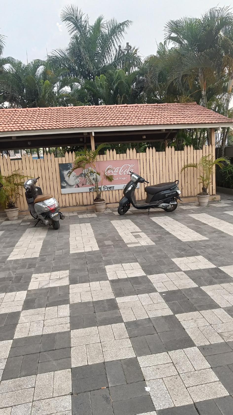 Hotel Nisha Palace