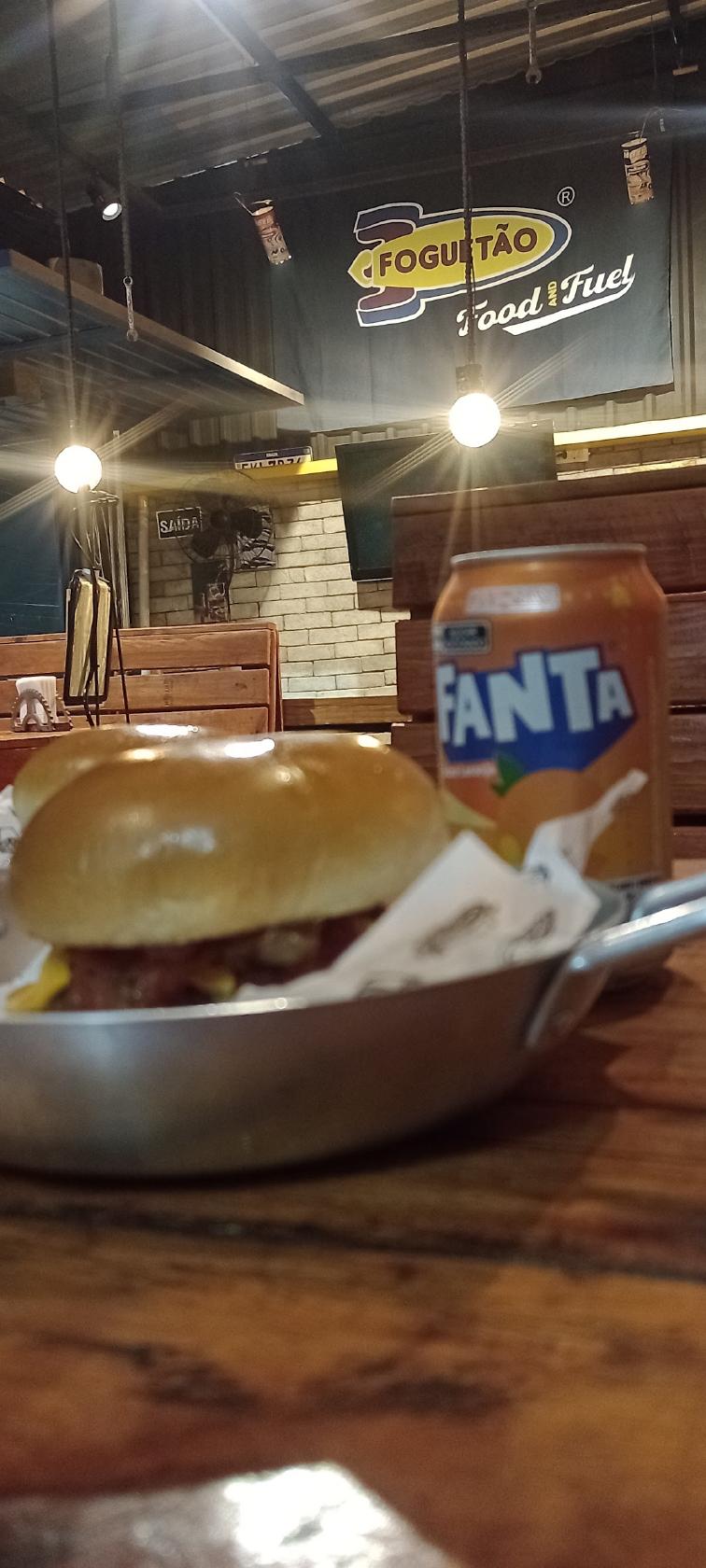 Foguetão Food and Fuel