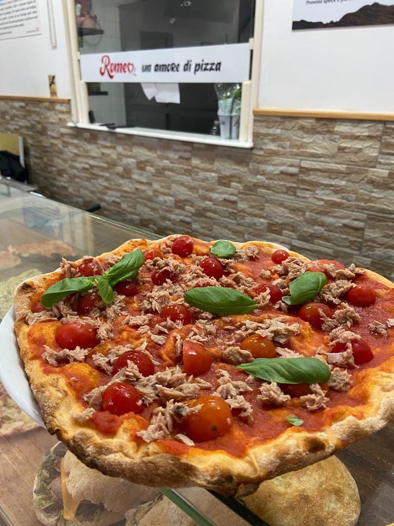 ROMEO "Un amore di pizza"